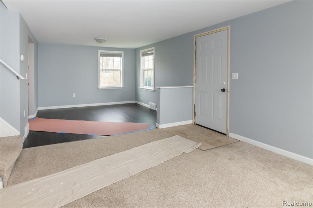 4941 S HILL Road, Milford, MI 48381 — Photo 5