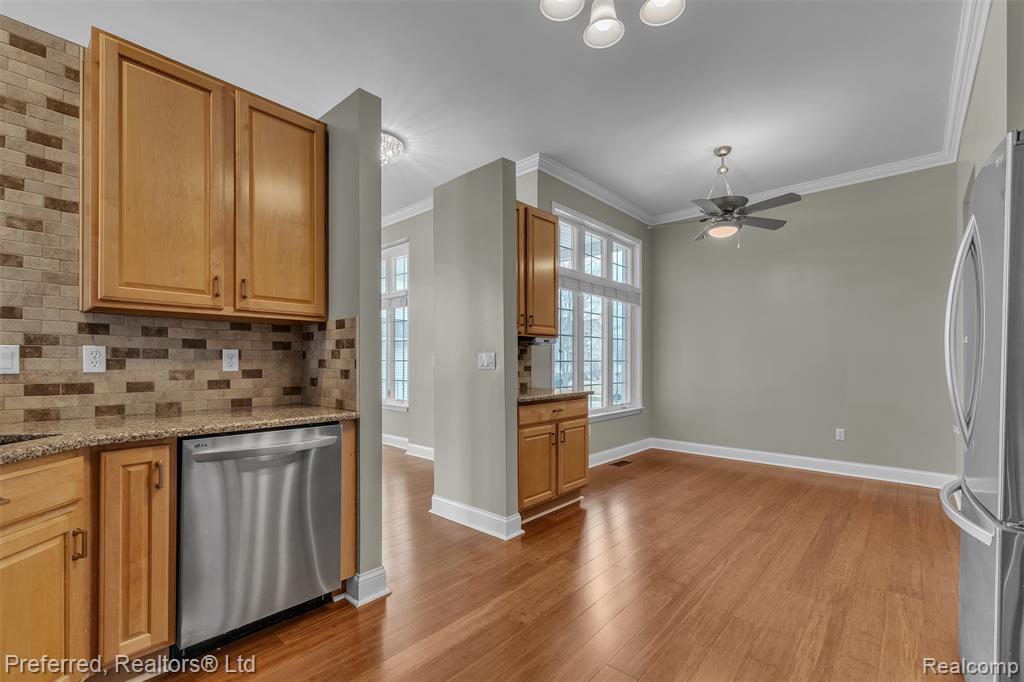 985 Watersedge Court, Oxford, MI 48371 — Photo 31