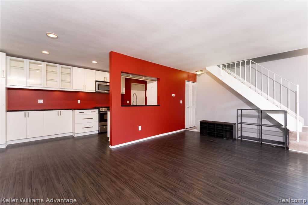 23585 Stonehenge Boulevard, Novi, MI — Photo 4