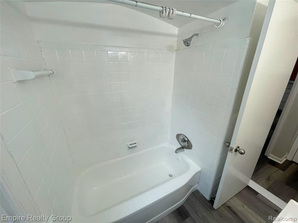 6037 Piedmont Street, Detroit, MI 48228 — Photo 17