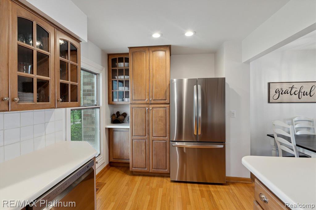 24458 BASHIAN Drive, Novi, MI — Photo 18