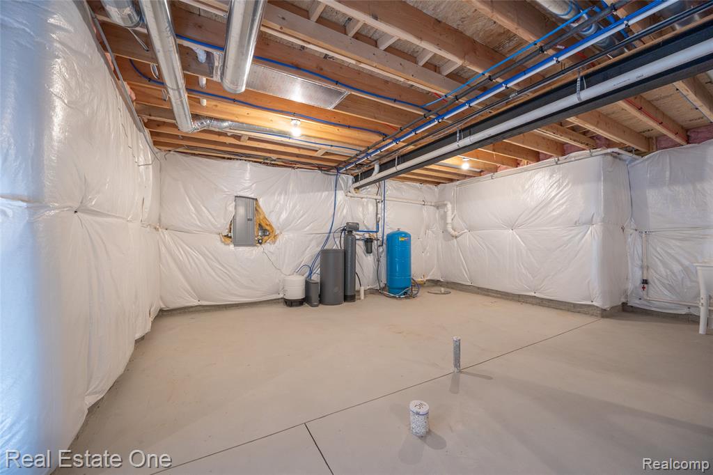 73404 Castle Court, Armada, MI — Photo 42