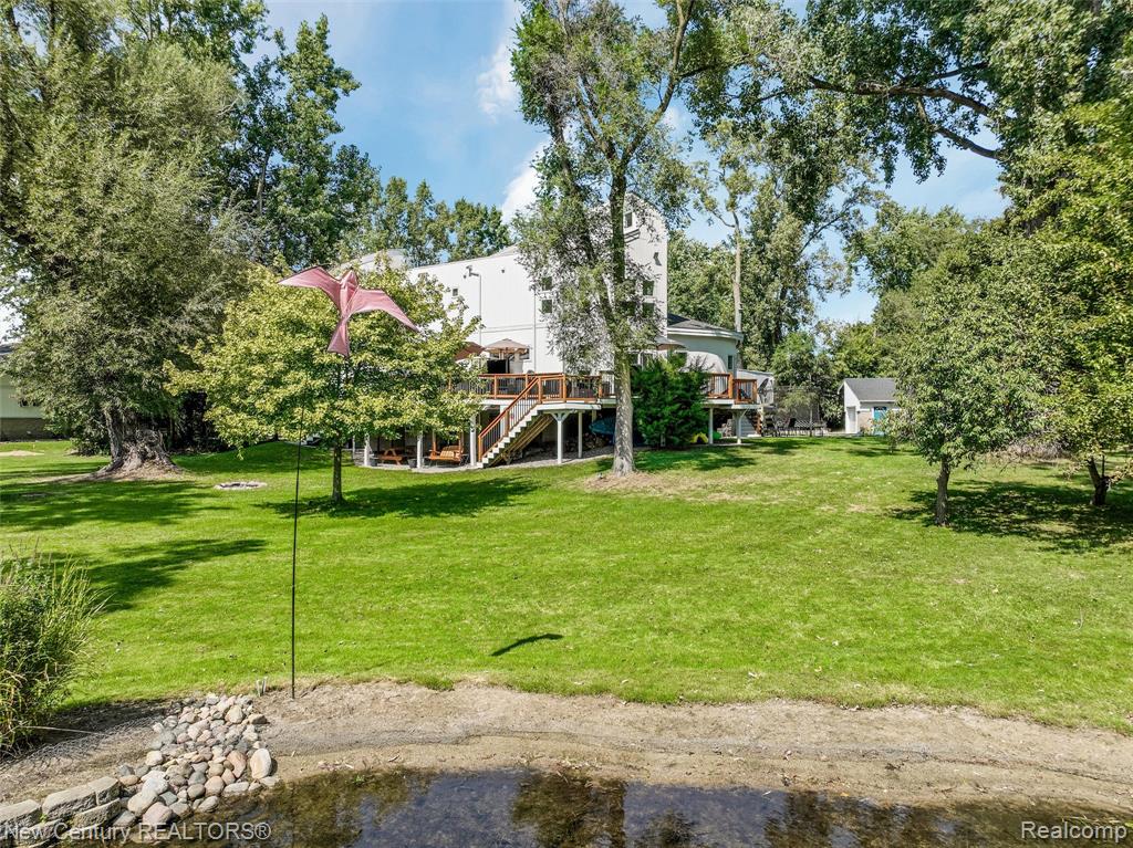 275 Angola Street, Wolverine Lake, MI 48390 — Photo 76