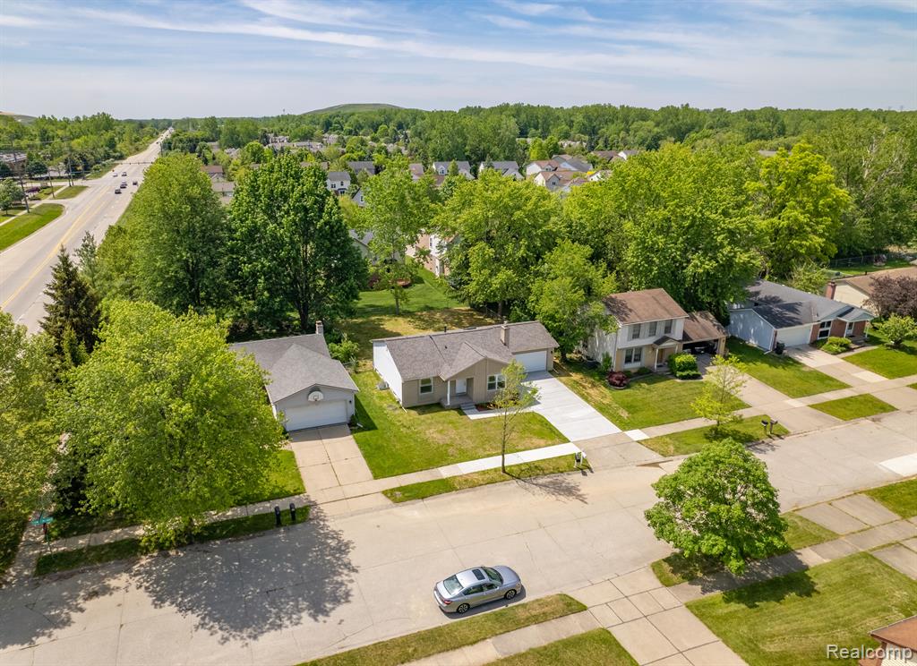41441 Cumberland Drive, Canton, MI 48188 — Photo 31