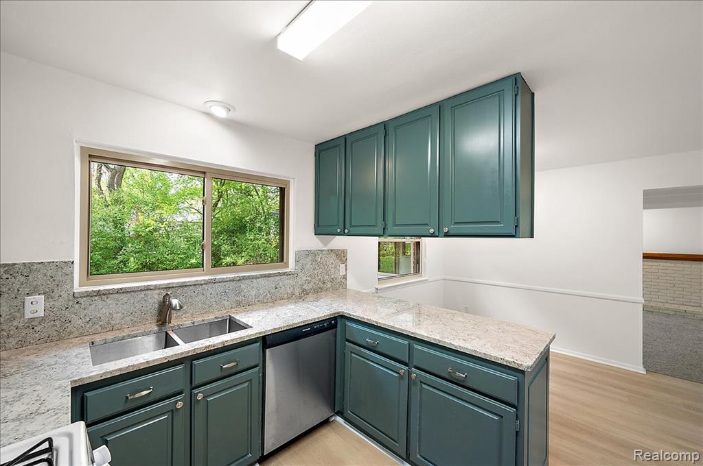 536 Rolling Rock Road S, Bloomfield Hills, MI 48304 — Photo 14