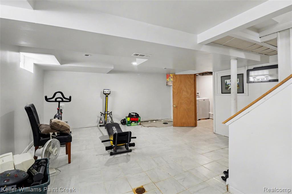 23070 Rosewood Street, Oak Park, MI 48237 — Photo 22