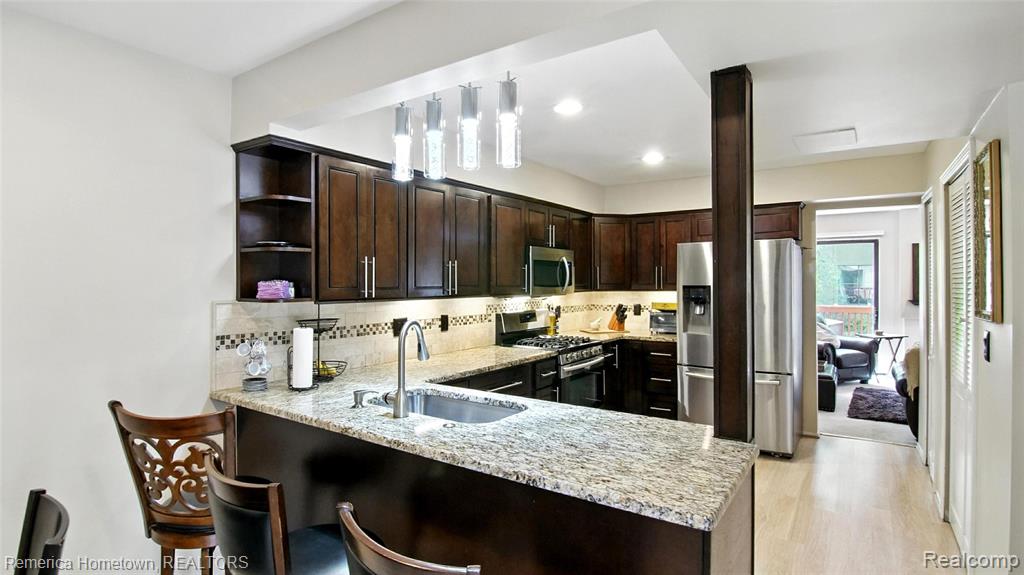 5200 Richard Run, West Bloomfield, MI — Photo 12