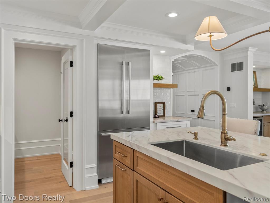 820 OAKRIDGE Avenue, Royal Oak, MI 48067 — Photo 22