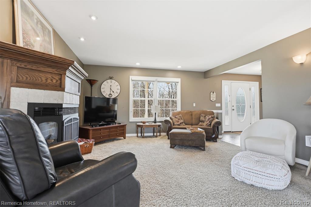 7755 Macedonia Lane, Northville, MI 48168 — Photo 4