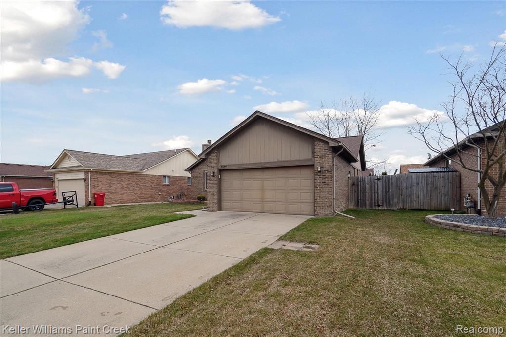 46044 ROYAL Drive, Chesterfield, MI — Photo 46