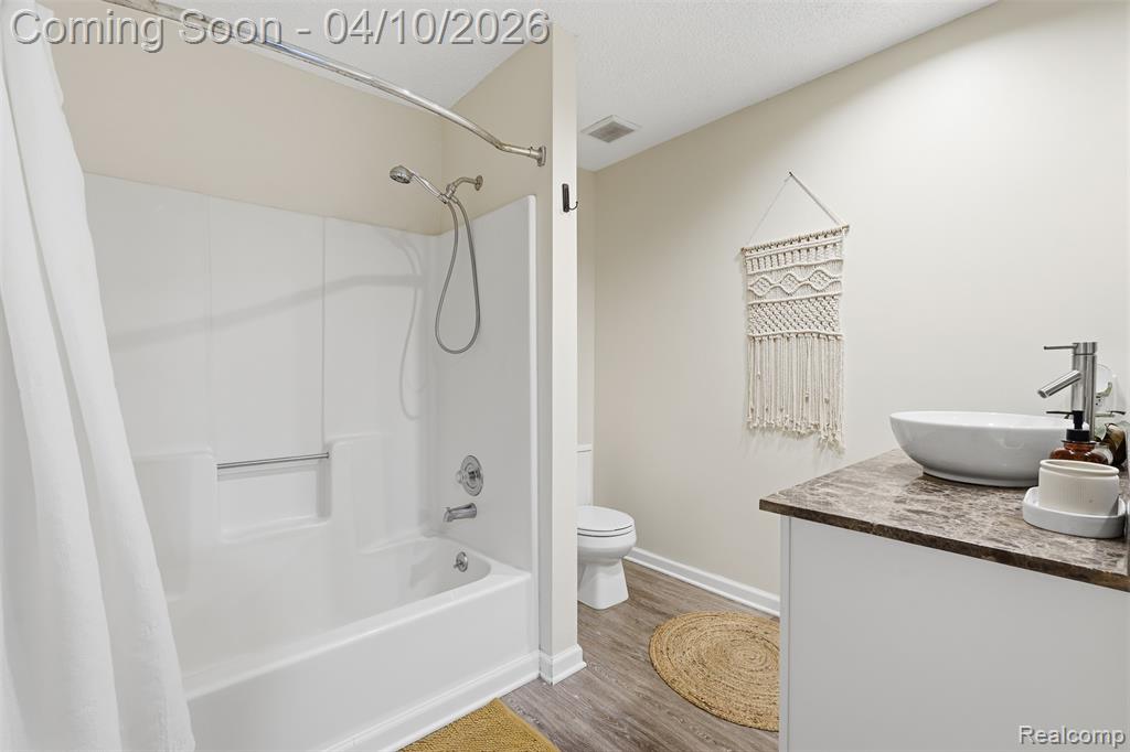 4964 Oak Hill Drive, Waterford, MI 48329 — Photo 21