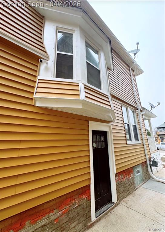 2235 Harding Street - Photo 3