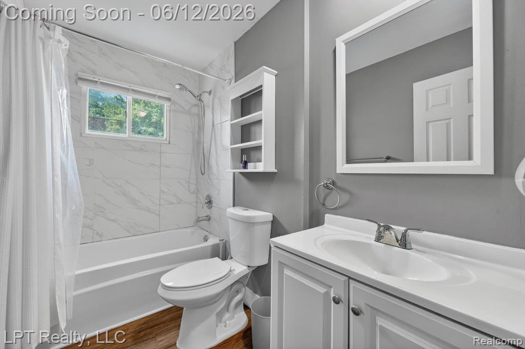 806 E Barrett Avenue, Madison Heights, MI 48071 — Photo 27