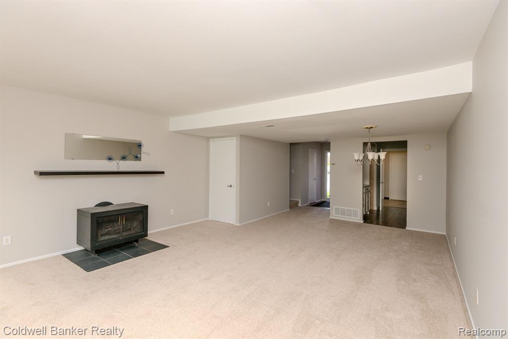 759 PENINSULA, Ann Arbor, MI 48105 — Photo 18