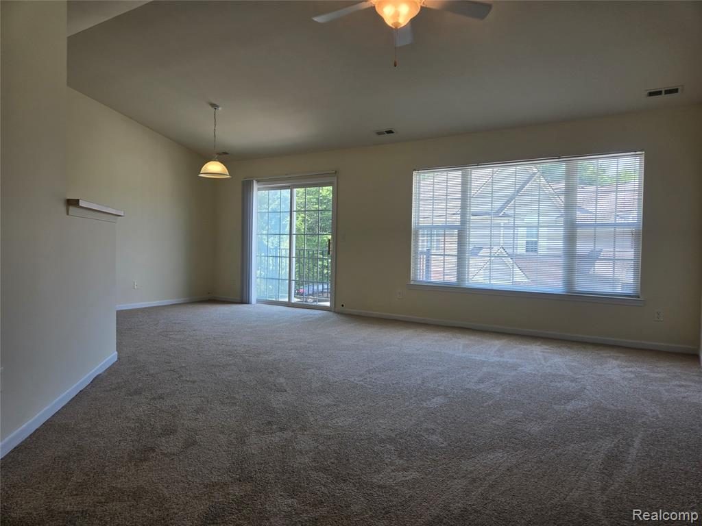 27640 Hidden Oaks Drive, Trenton, MI 48183 — Photo 3