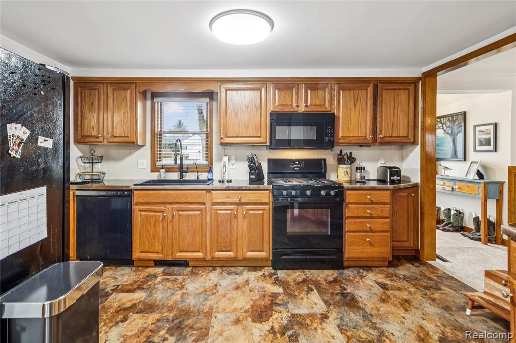 12895 E Washington Road, Reese, MI 48757 — Photo 17