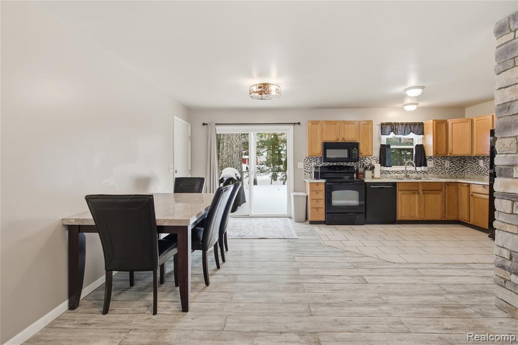 6522 Riverdale Road, Whitmore Lake, MI 48189 — Photo 4