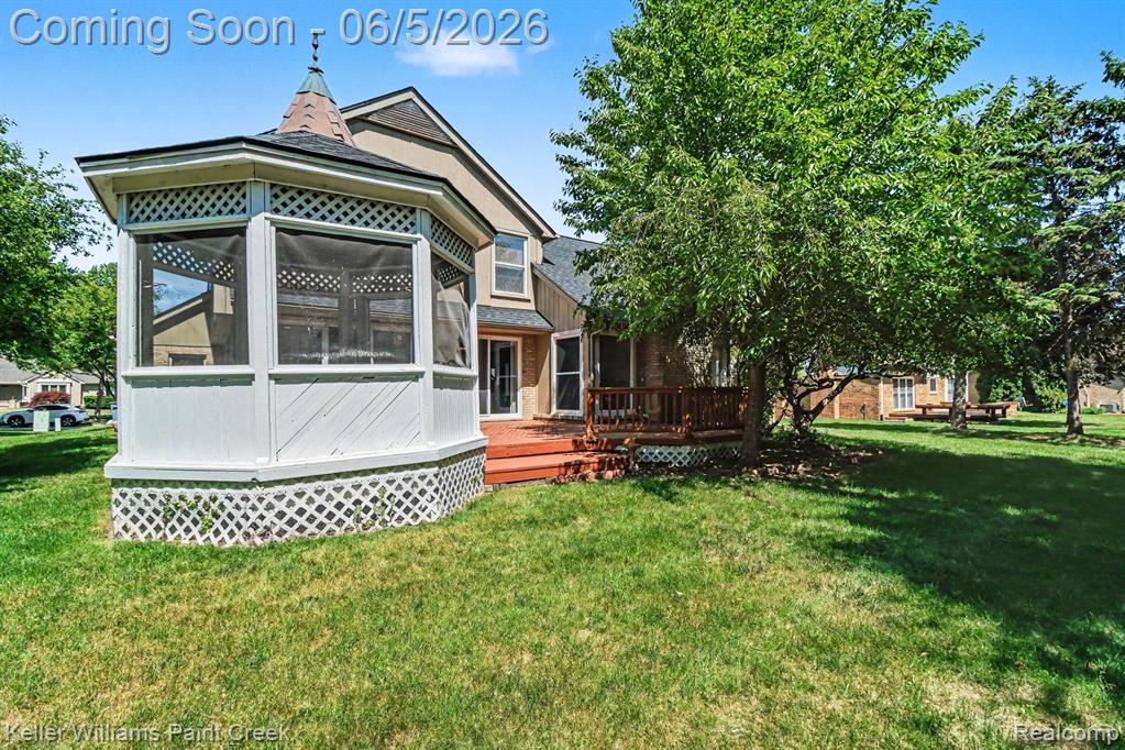 4447 Bentley Drive, Troy, MI 48098 — Photo 24