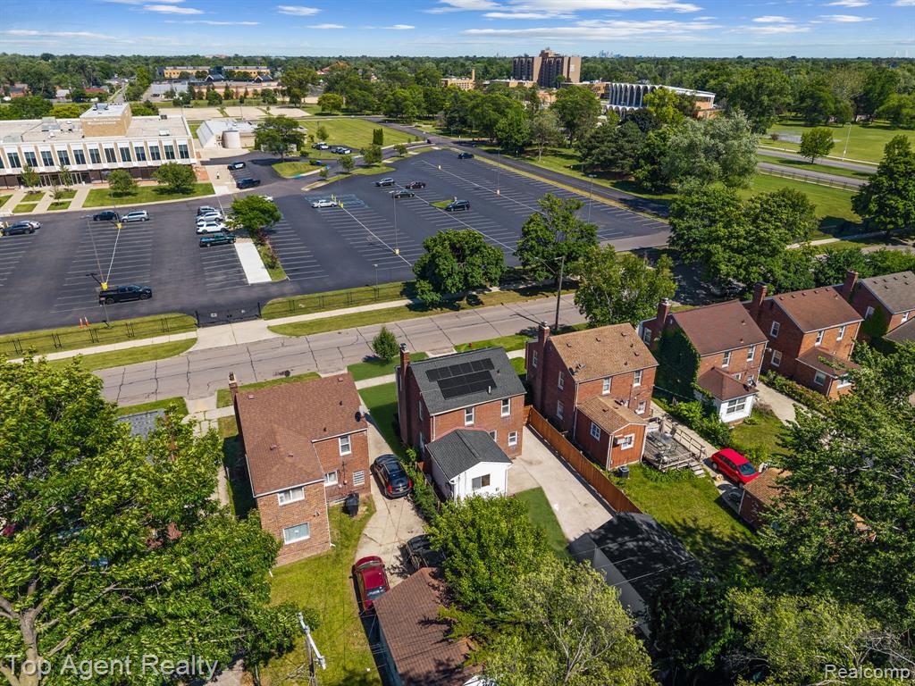 17585 Faust Avenue, Detroit, MI 48219 — Photo 44