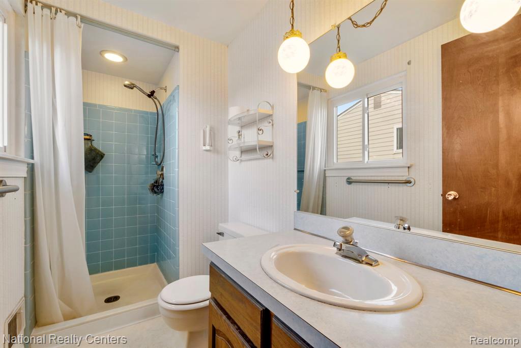 5785 Patterson Drive, Troy, MI 48085 — Photo 29