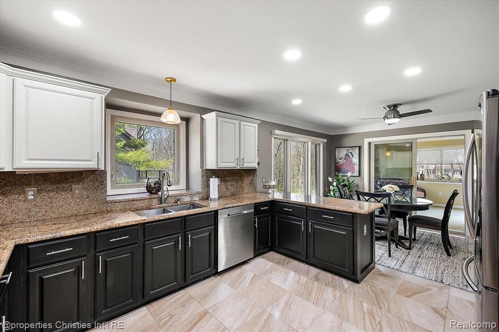 22844 Indianwood Drive, South Lyon, MI 48178 — Photo 35