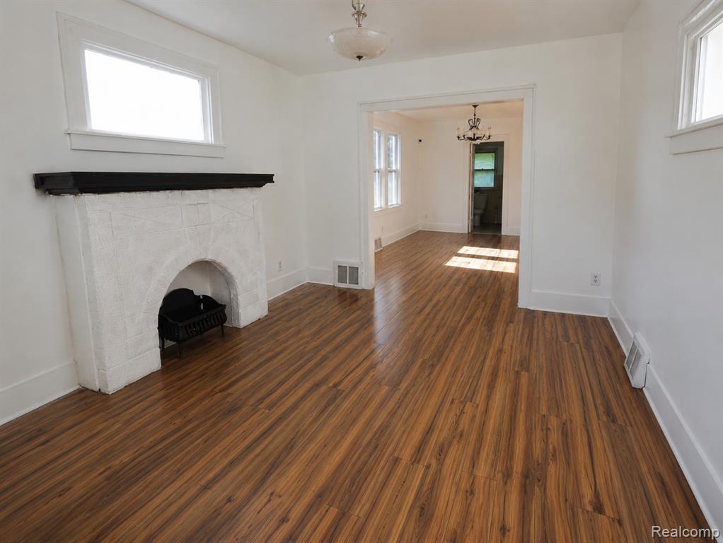 7271 Wiegand, Center Line, MI 48015 — Photo 5