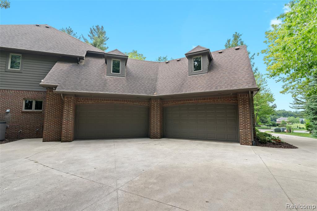 9030 Hidden Court W, South Lyon, MI 48178 — Photo 52