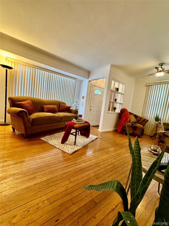 9534 Heyden, Detroit, MI 48228 — Photo 15