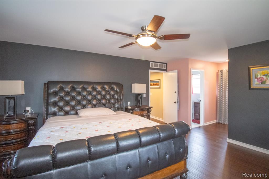 7878 Capri Drive, Canton, MI 48187 — Photo 36