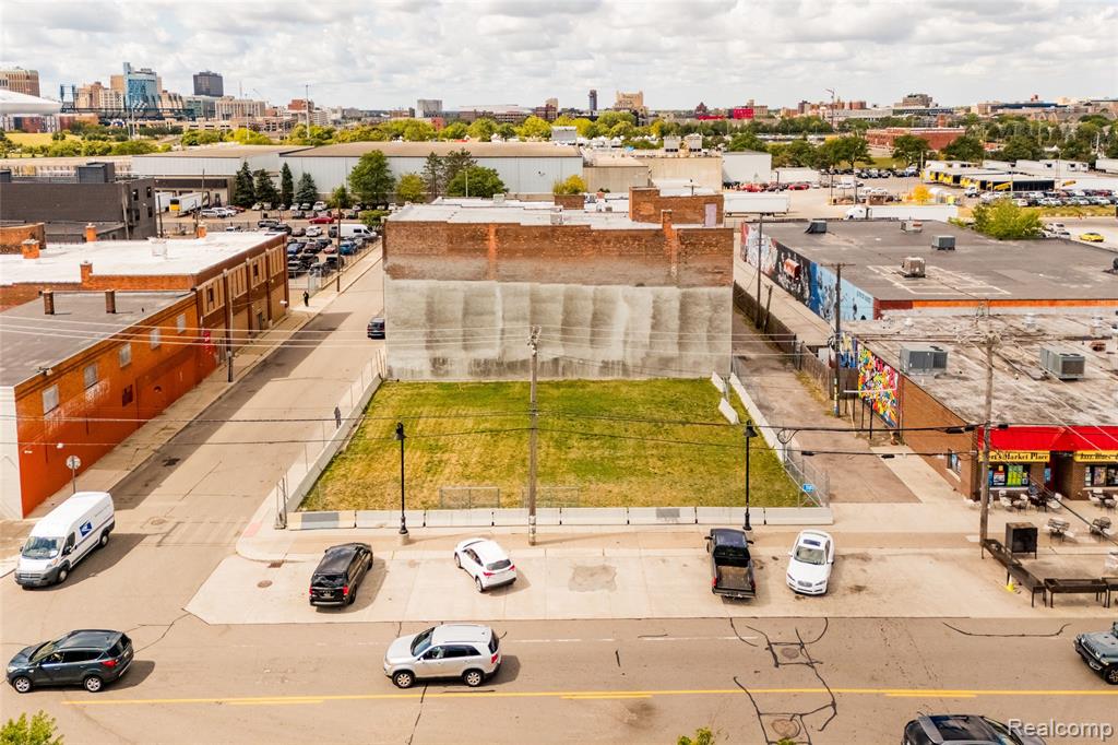 2701 Russell Street, Detroit, MI 48207