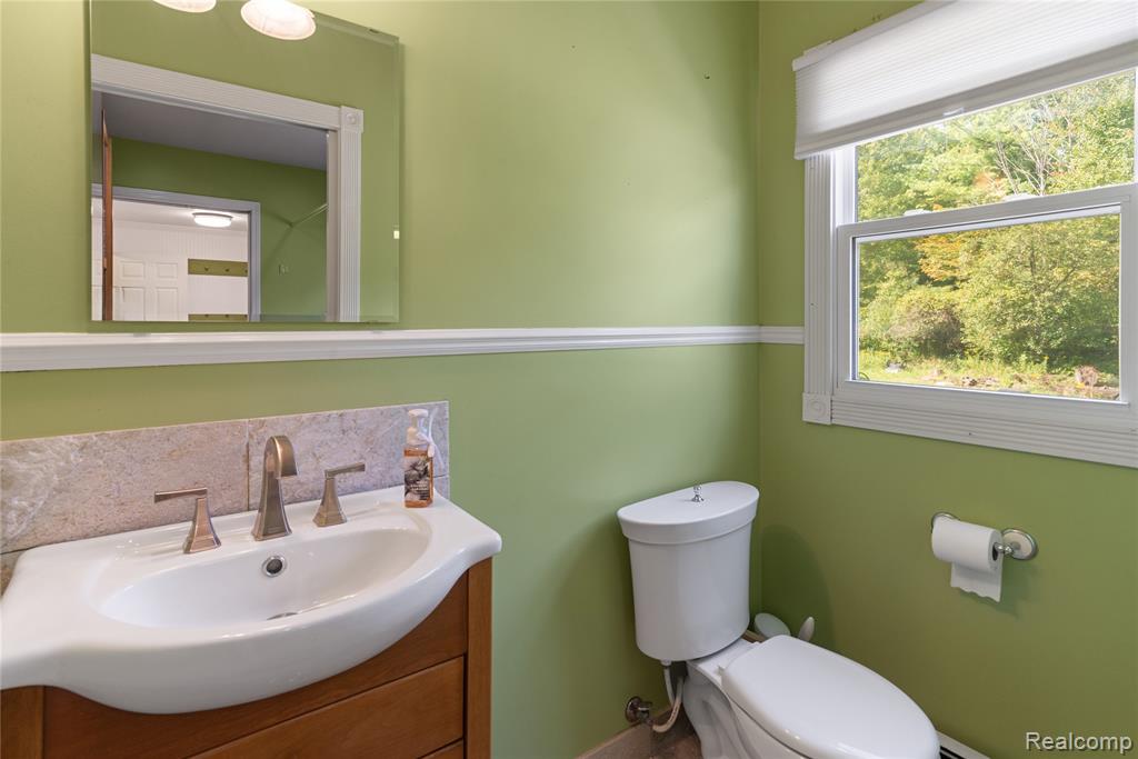 8145 Lindsey Road, Casco, MI 48064 — Photo 38