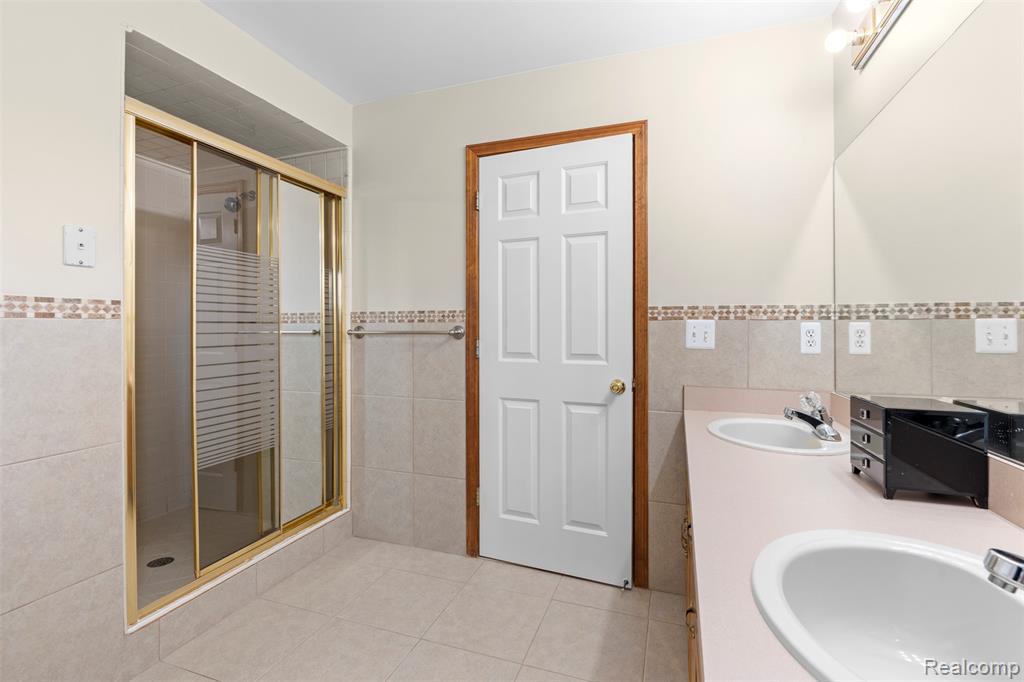 47668 Whippoorwill Drive, Macomb, MI 48044 — Photo 30