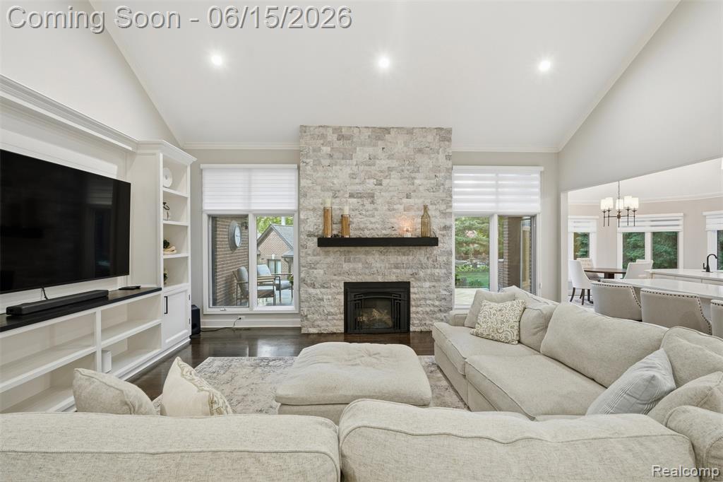 56173 Parkview Drive, Utica, MI 48316 — Photo 7