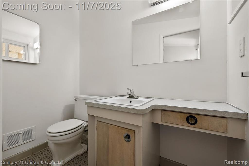 878 Brooklawn Drive, Troy, MI 48084 — Photo 17