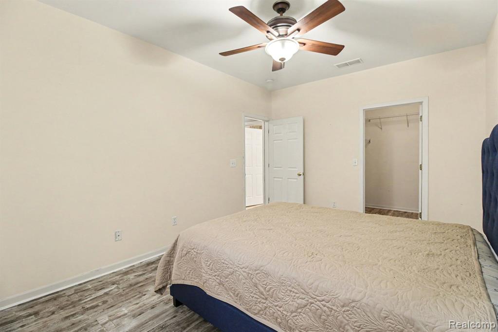 16339 Chatham Drive, Macomb, MI 48044 — Photo 17