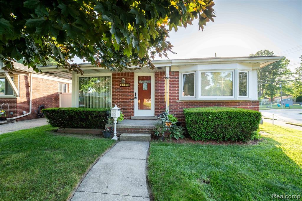 4402 Vassar Street, Dearborn Heights, MI 48125 — Photo 3