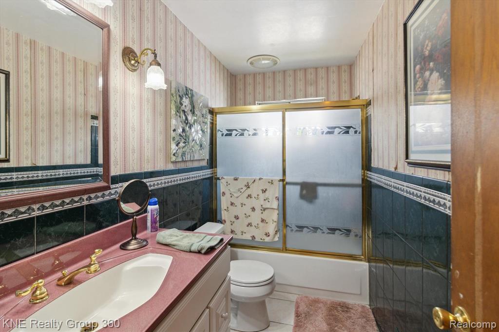 6074 NIGHTINGALE Street, Dearborn Heights, MI 48127 — Photo 16