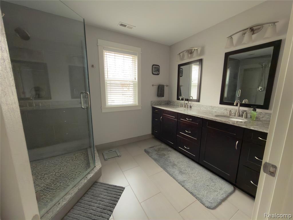 500 E University Avenue, Royal Oak, MI 48067 — Photo 16