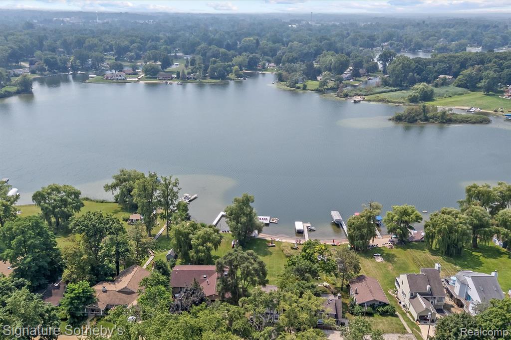 415 HILLWOOD, White Lake, MI 48383 — Photo 31