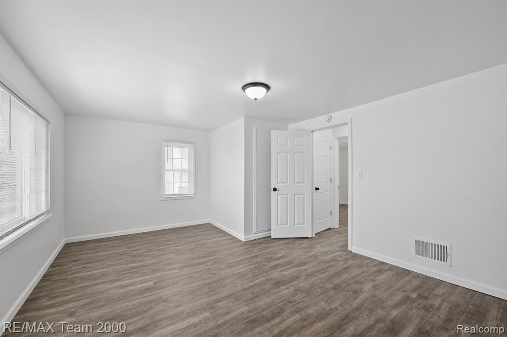 6446 CALHOUN Street, Dearborn, MI 48126 — Photo 14