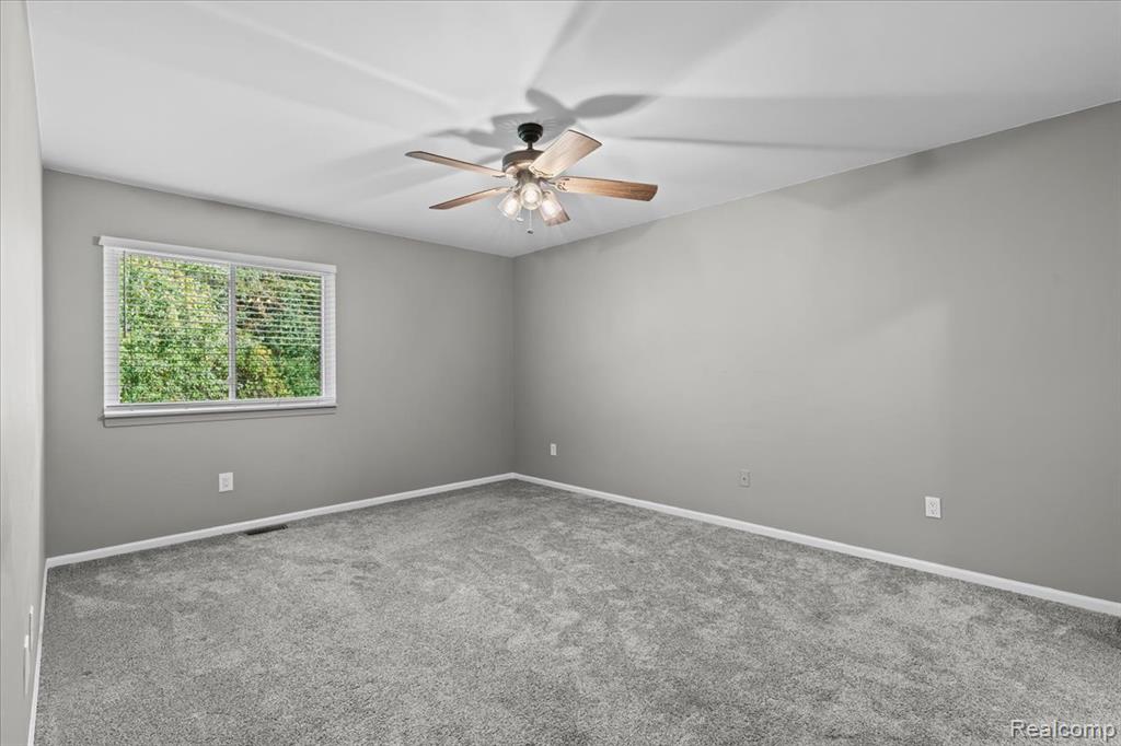 50014 S Jimmy Court, New Baltimore, MI 48047 — Photo 13