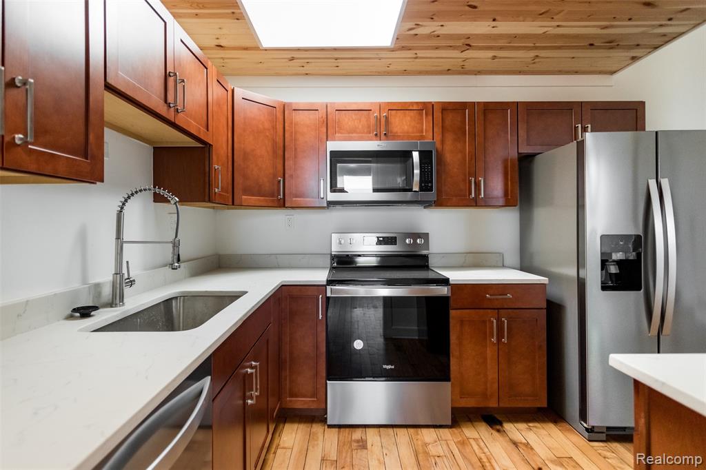 2453 Russell Street, Detroit, MI 48207 — Photo 15