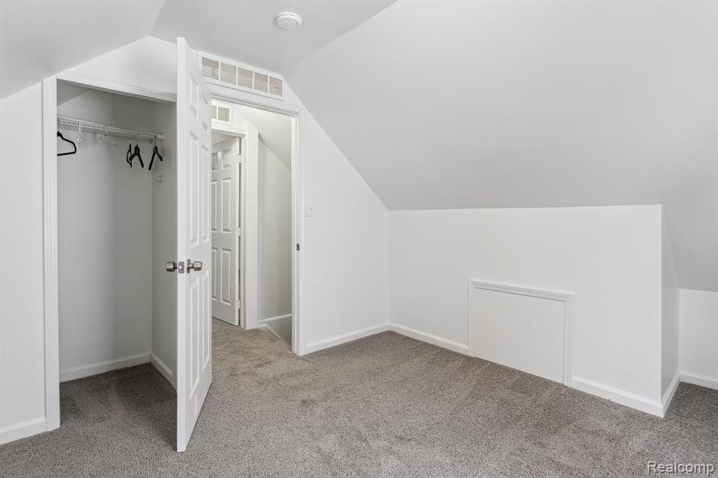 8468 LOZIER Avenue, Warren, MI 48089 — Photo 17
