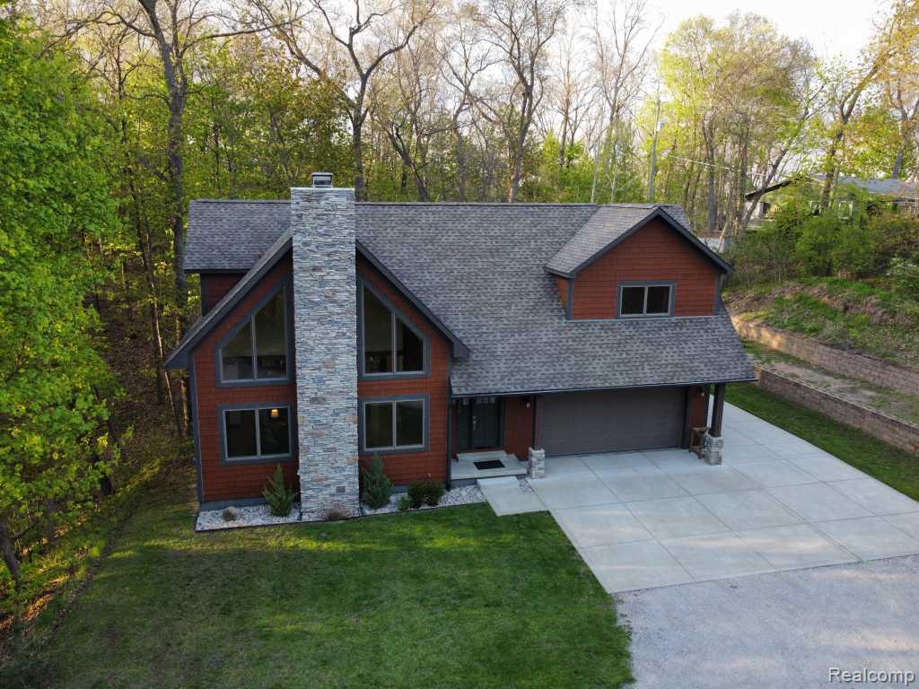 10429 9 Mile Road, Whitmore Lake, MI 48189 — Photo 2