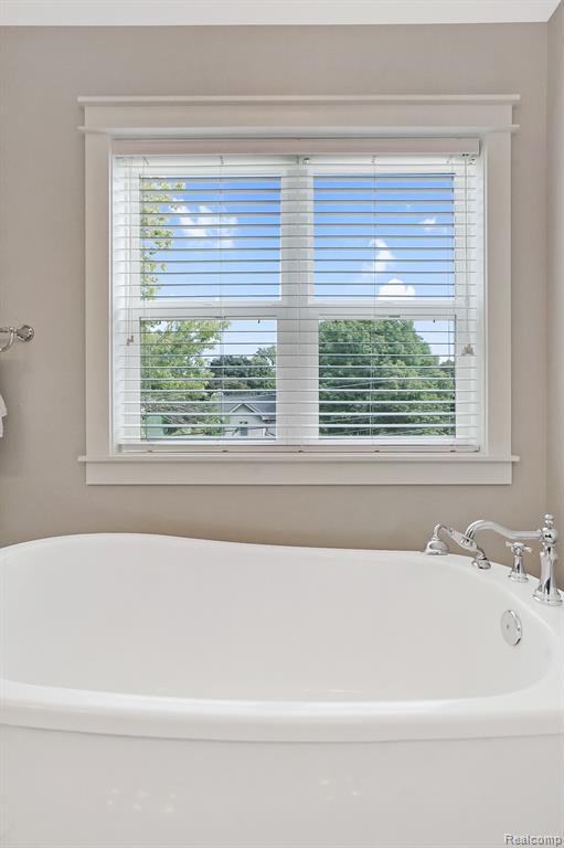 902 FERNWOOD Road, Royal Oak, MI 48067 — Photo 30
