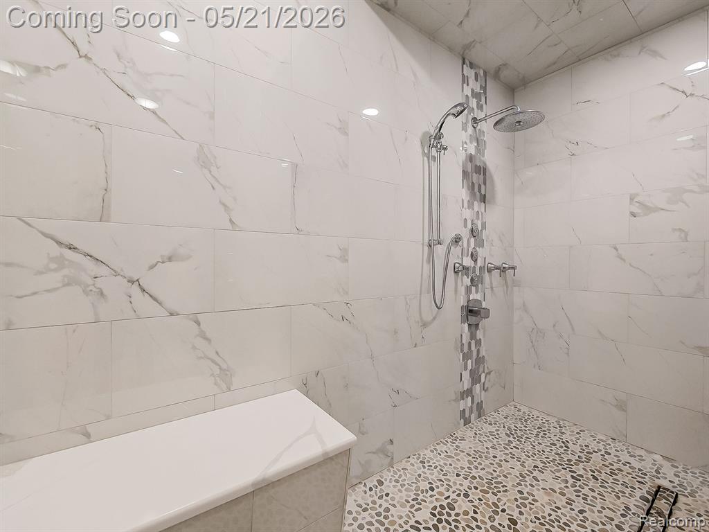 17477 IRIS Circle, Clinton Twp, MI 48036 — Photo 34