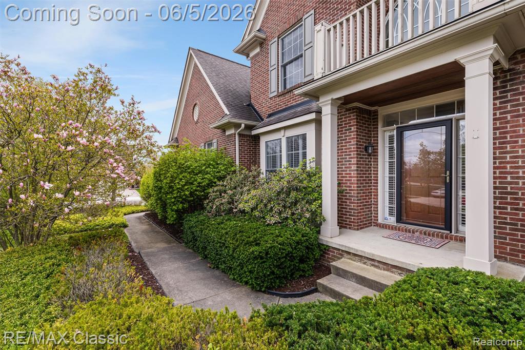 45201 Jacob Drive, Novi, MI — Photo 4