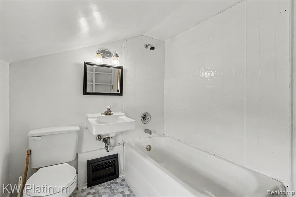 581 S Main Street, Vermontville, MI 49096 — Photo 16