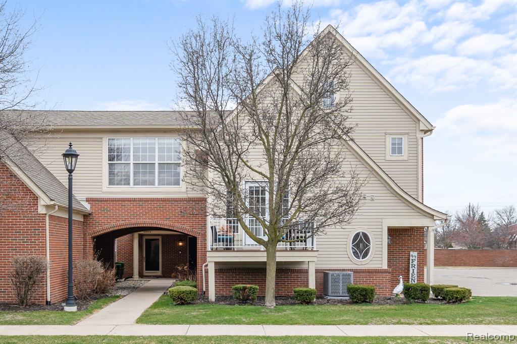 43492 Pendleton Circle, 12, Sterling Heights, MI 48313 — Photo 2