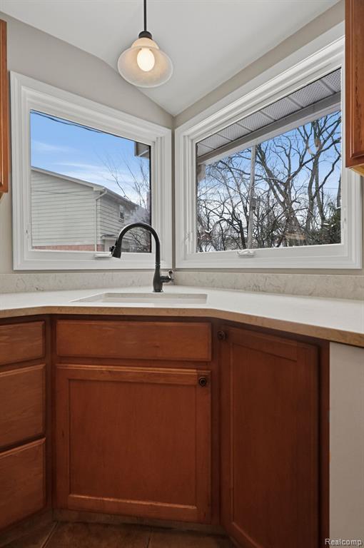 4414 BRANDYWYNE Drive, Troy, MI 48098 — Photo 6